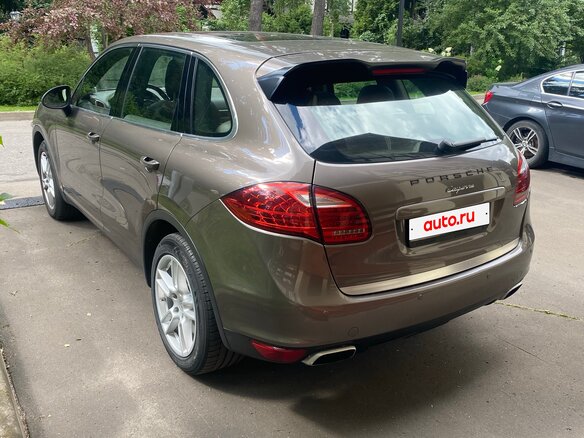 2011 Porsche Cayenne II (958), коричневый, 1800000 рублей - вид 1