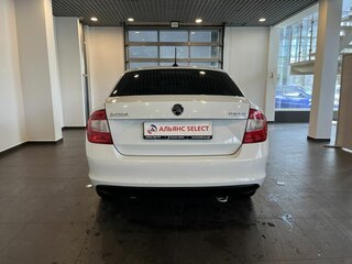 2017 Skoda Rapid I, белый, 950000 рублей, вид 4