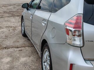 2016 Toyota Prius Alpha I (ZVW40/41) Рестайлинг, серебристый, 1400000 рублей, вид 5