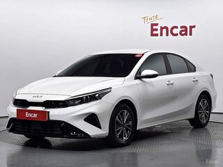 2023 Kia K3 II Рестайлинг, белый, 1600000 рублей, вид 1