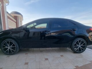 2018 Toyota Corolla XI (E160, E170, E180) Рестайлинг 1, чёрный, 1550000 рублей, вид 2