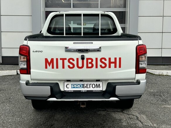 2021 Mitsubishi L200 V Рестайлинг, белый, 2600000 рублей - вид 7