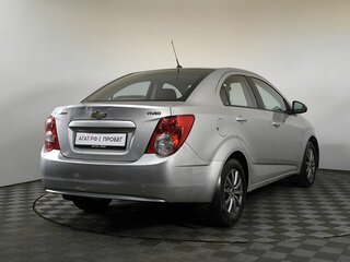 2013 Chevrolet Aveo II, серебристый, 520000 рублей, вид 4