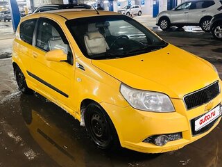 2008 Chevrolet Aveo I Рестайлинг, жёлтый, 350000 рублей, вид 3