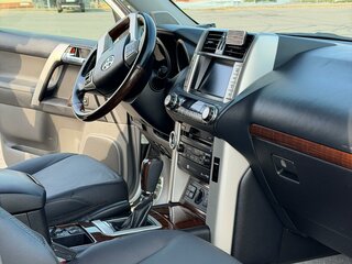 2010 Toyota Land Cruiser Prado 150 Series, белый, 3150000 рублей, вид 5
