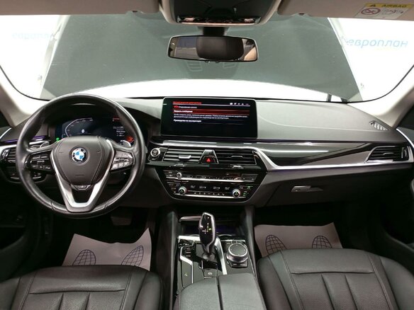 2021 BMW 5 серии 520d xDrive VII (G30/G31/G38) Рестайлинг, чёрный, 3728750 рублей - вид 4
