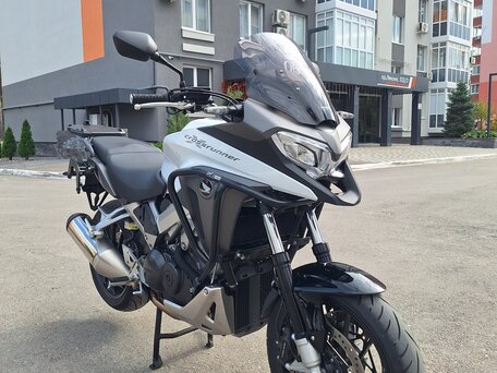 2015 Honda VFR 800X (Crossrunner), белый, 760000 рублей, вид 2