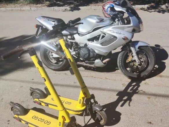 1998 Honda VTR 1000, серебристый, 350000 рублей - вид 1