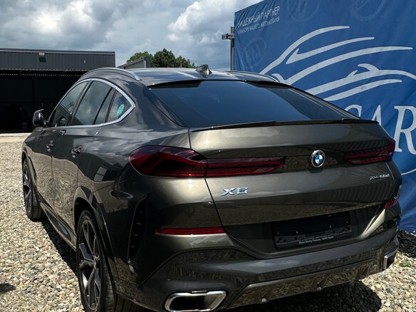 2022 BMW X6 30d III (G06), зелёный, 7500000 рублей - вид 3