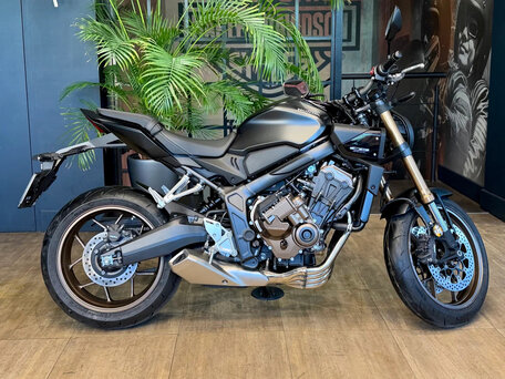 2025 Honda CB 650R, чёрный, 1450000 рублей, вид 2