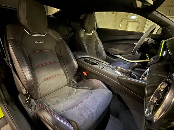 2019 Chevrolet Camaro ZL1 VI Рестайлинг, жёлтый, 6990000 рублей - вид 22