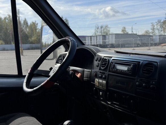 2004 ГАЗ ГАЗель (3302), белый - вид 14