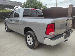 2023 Ram 1500 Quad Cab IV (DS/DJ), серебристый, 3900000 рублей, вид 5