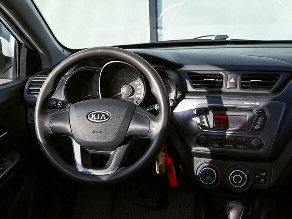 2012 Kia Rio 4-speed III, белый, 837000 рублей - вид 16