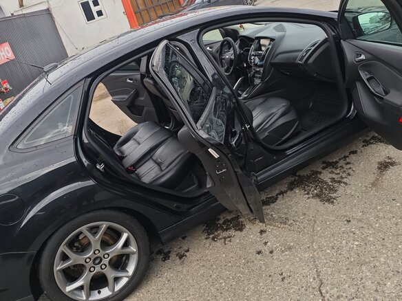 2013 Ford Focus III, чёрный, 1100000 рублей - вид 12