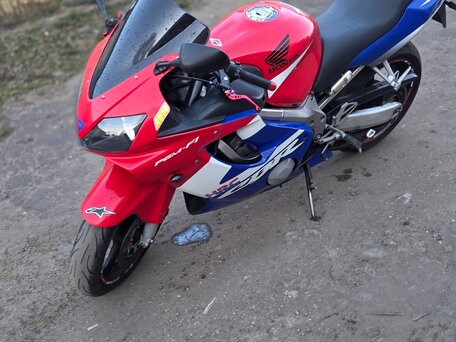 2001 Honda CBR 600F, красный, 480000 рублей, вид 4