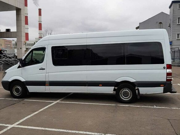 2009 Mercedes-Benz Sprinter Classic, белый, 1600000 рублей - вид 2