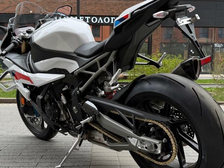 2026 BMW S 1000 RR, белый, 2600000 рублей, вид 3