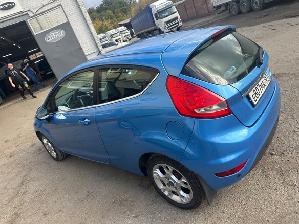 2009 Ford Fiesta Mk6, синий, 630000 рублей - вид 5