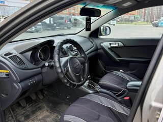 2010 Kia Cerato 5-speed II, серый, 600000 рублей, вид 5