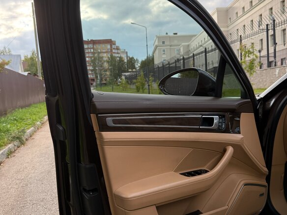 2019 Porsche Panamera 4 II, коричневый, 6700000 рублей - вид 19