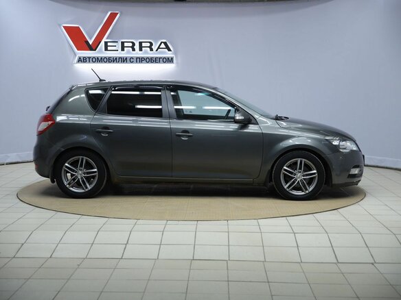 2010 Kia Ceed I Рестайлинг, серебристый - вид 3