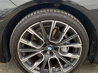2021 BMW 7 серии Long 740Li VI (G11/G12) Рестайлинг, чёрный, 8300000 рублей, вид 5