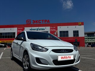 2014 Hyundai Solaris I, белый, 850000 рублей, вид 2