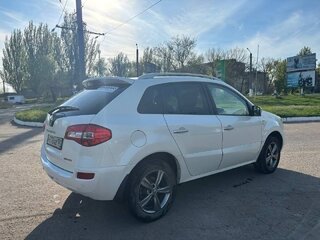 2011 Renault Koleos I, белый, 1550000 рублей, вид 4