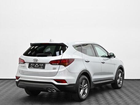 2017 Hyundai Santa Fe III Рестайлинг, серебристый, 1999000 рублей, вид 2