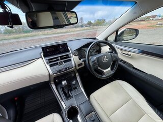 2018 Lexus NX 300 I Рестайлинг, белый, 4100000 рублей, вид 5