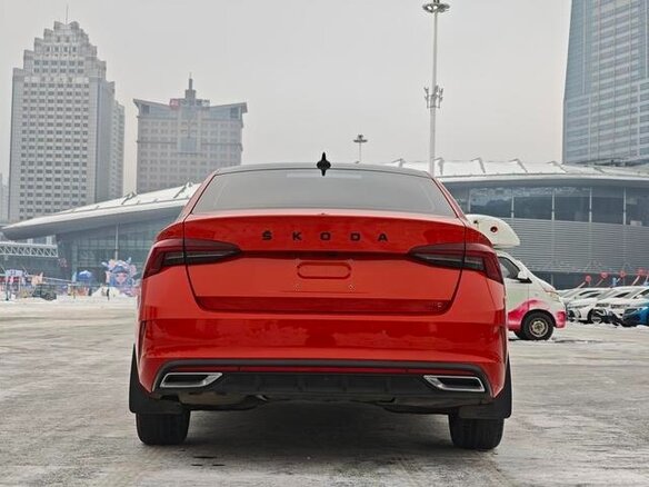 2021 Skoda Octavia IV (A8), пурпурный - вид 4