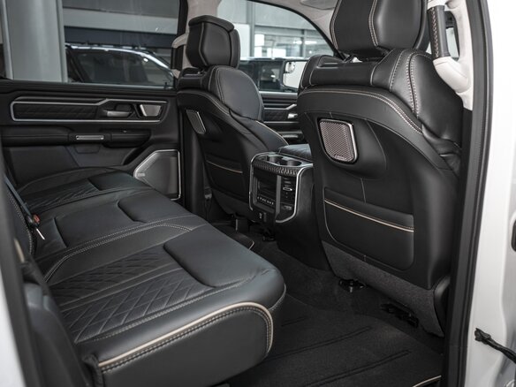 2026 Ram 1500 Crew Cab V Рестайлинг, белый, 10814927 рублей - вид 22