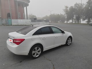2012 Chevrolet Cruze I Рестайлинг, белый, 700000 рублей, вид 4