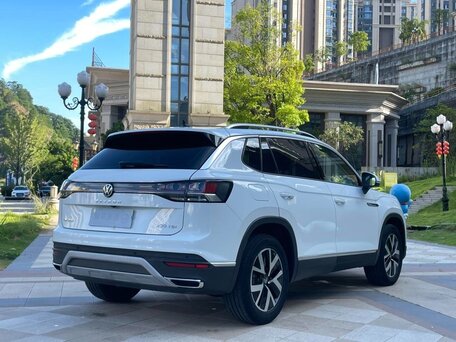 2022 Volkswagen Tayron I, белый, 2230000 рублей, вид 4