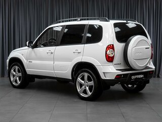 2016 Chevrolet Niva I Рестайлинг, белый, 589000 рублей, вид 2