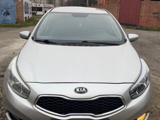 2013 Kia Ceed II, серебристый, 880000 рублей, вид 1