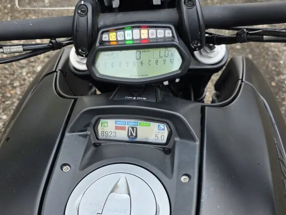 2014 Ducati Diavel, чёрный, 975000 рублей - вид 11