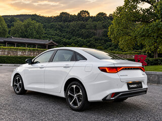 2022 Geely Emgrand L I, белый, 1160005 рублей, вид 2