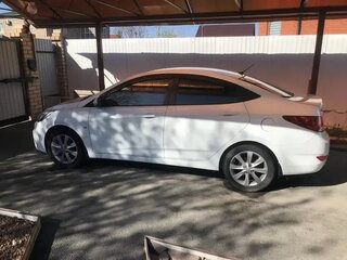 2012 Hyundai Solaris I, белый, 835000 рублей, вид 1