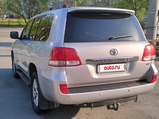 2010 Toyota Land Cruiser 200 Series, серебристый, 2870000 рублей, вид 3