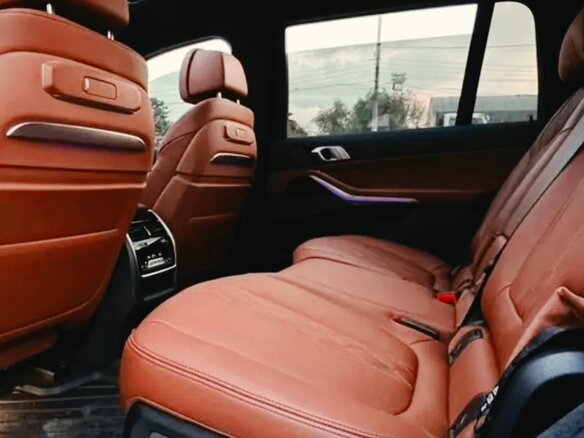 2022 BMW X7 40i I (G07) Рестайлинг, чёрный, 10500000 рублей - вид 5