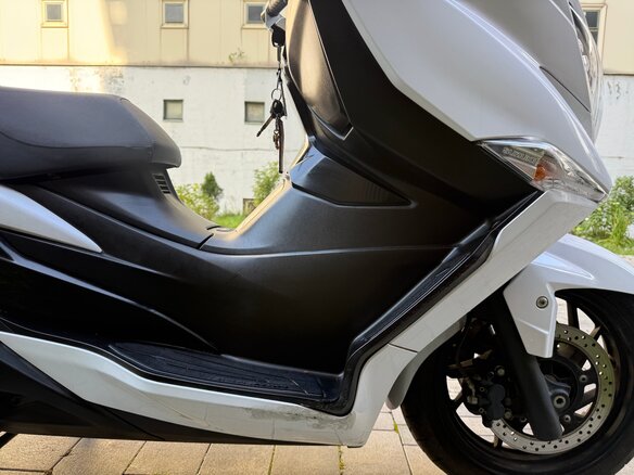 2018 Suzuki Burgman (SkyWave) 400, белый, 385000 рублей - вид 14