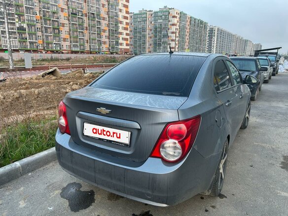 2013 Chevrolet Aveo II, серый, 365000 рублей - вид 1