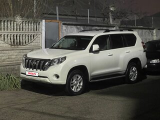 2013 Toyota Land Cruiser Prado 150 Series Рестайлинг 1, белый, 3100000 рублей, вид 1