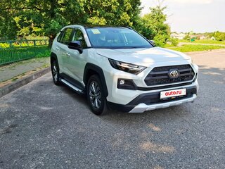 2023 Toyota RAV4 V (XA50), белый, 4350000 рублей, вид 1