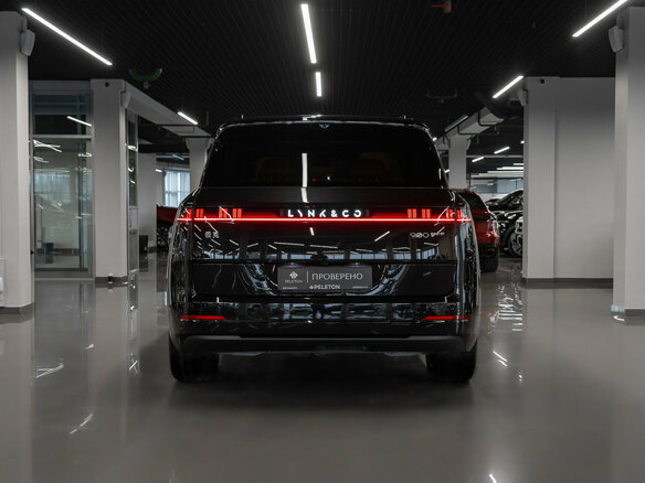 2025 Lynk & Co 900, чёрный - вид 5