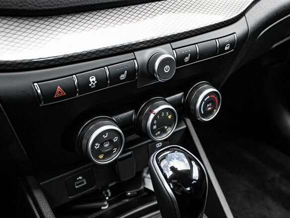 2026 Lada (ВАЗ) Vesta I Рестайлинг (NG), белый - вид 20
