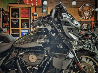 2026 Harley-Davidson Street Glide Limited, чёрный, 4550000 рублей, вид 2