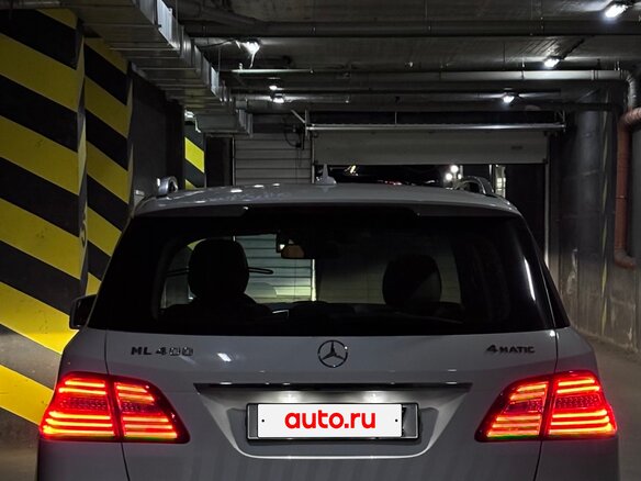 2014 Mercedes-Benz M-Класс 400 III (W166), белый, 2670000 рублей - вид 9